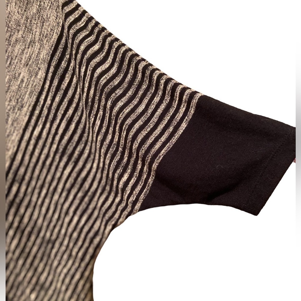 Max Studio Specialty Products size S Top - Picture 4 of 8